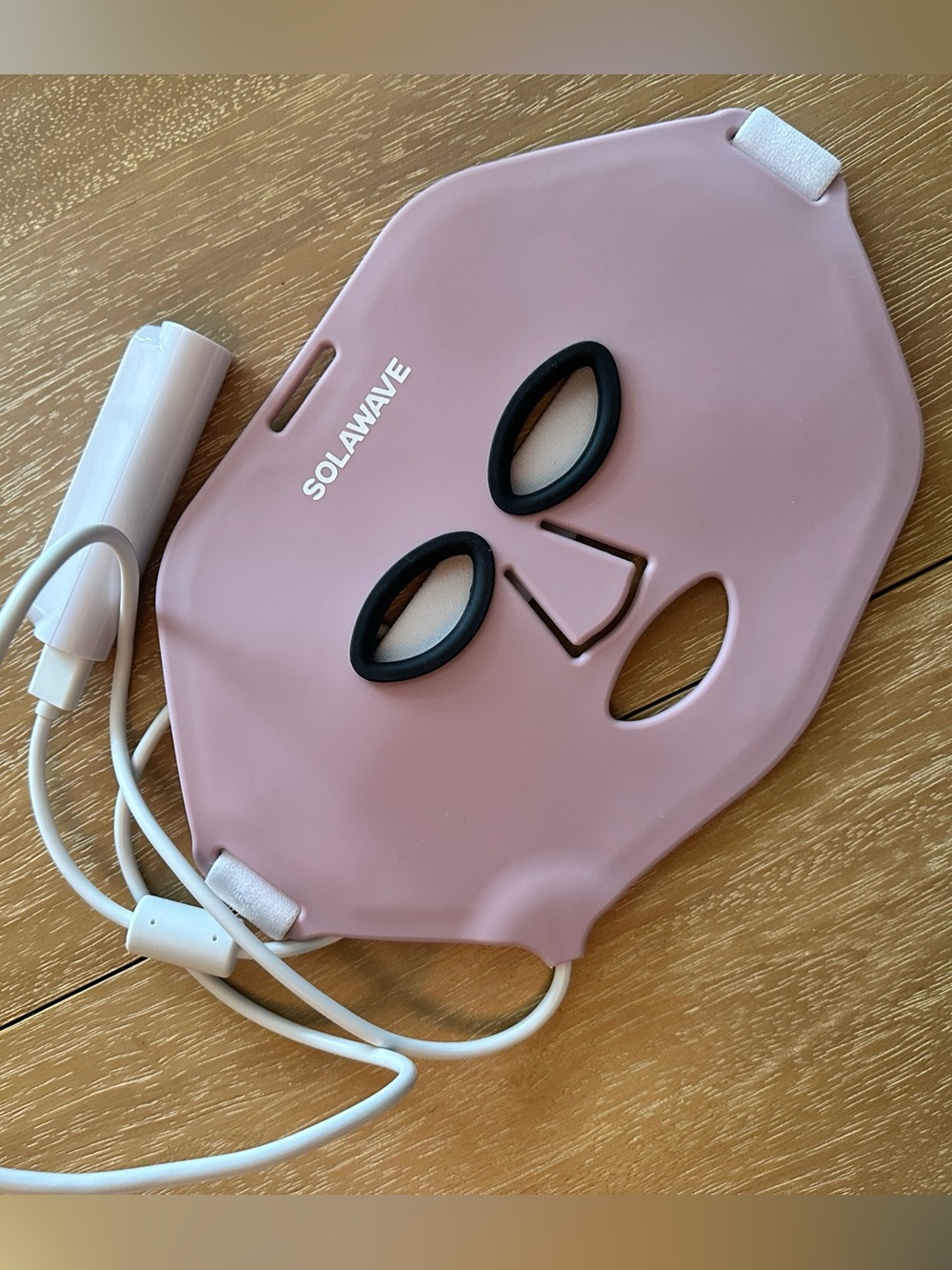 SOLAWAVE Pink LED Face Mask for Skincare
